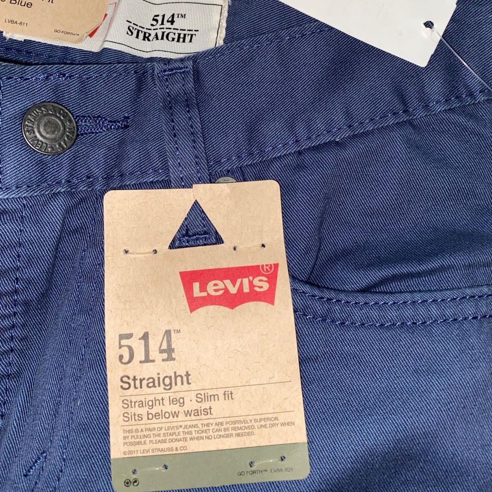 Blue Levi Jeans - Picture 2 of 7